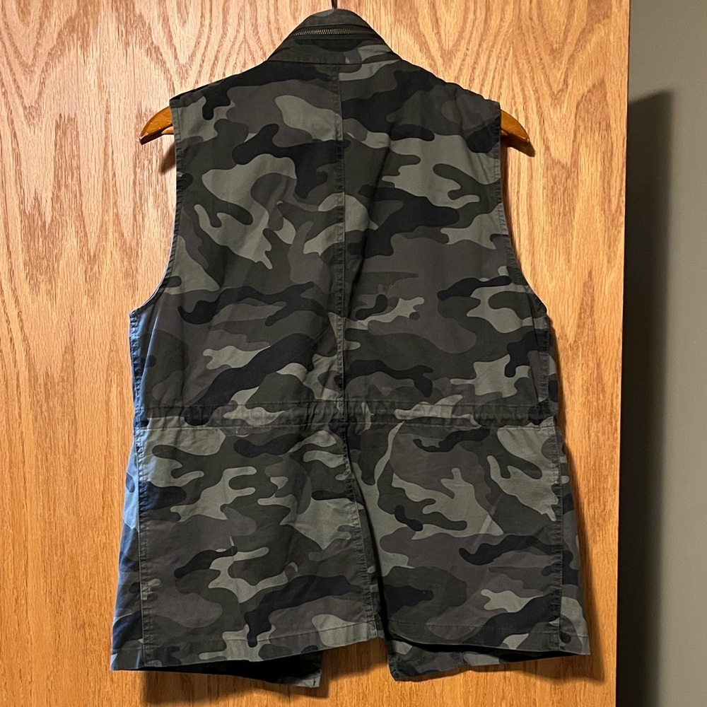 Love Tree Green Camouflage Vest - Picture 11 of 12